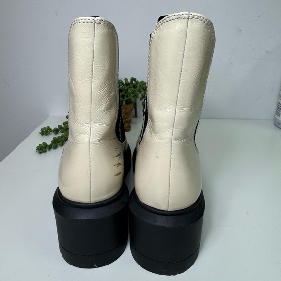 Karl Lagerfeld Cream Colored Patent Chelsea Boots, Women’s 9 - Picture 6 of 8